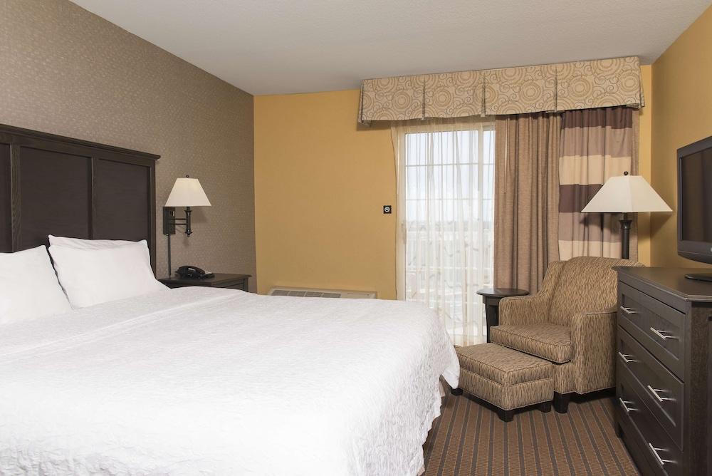 Hampton Inn Холънд Екстериор снимка