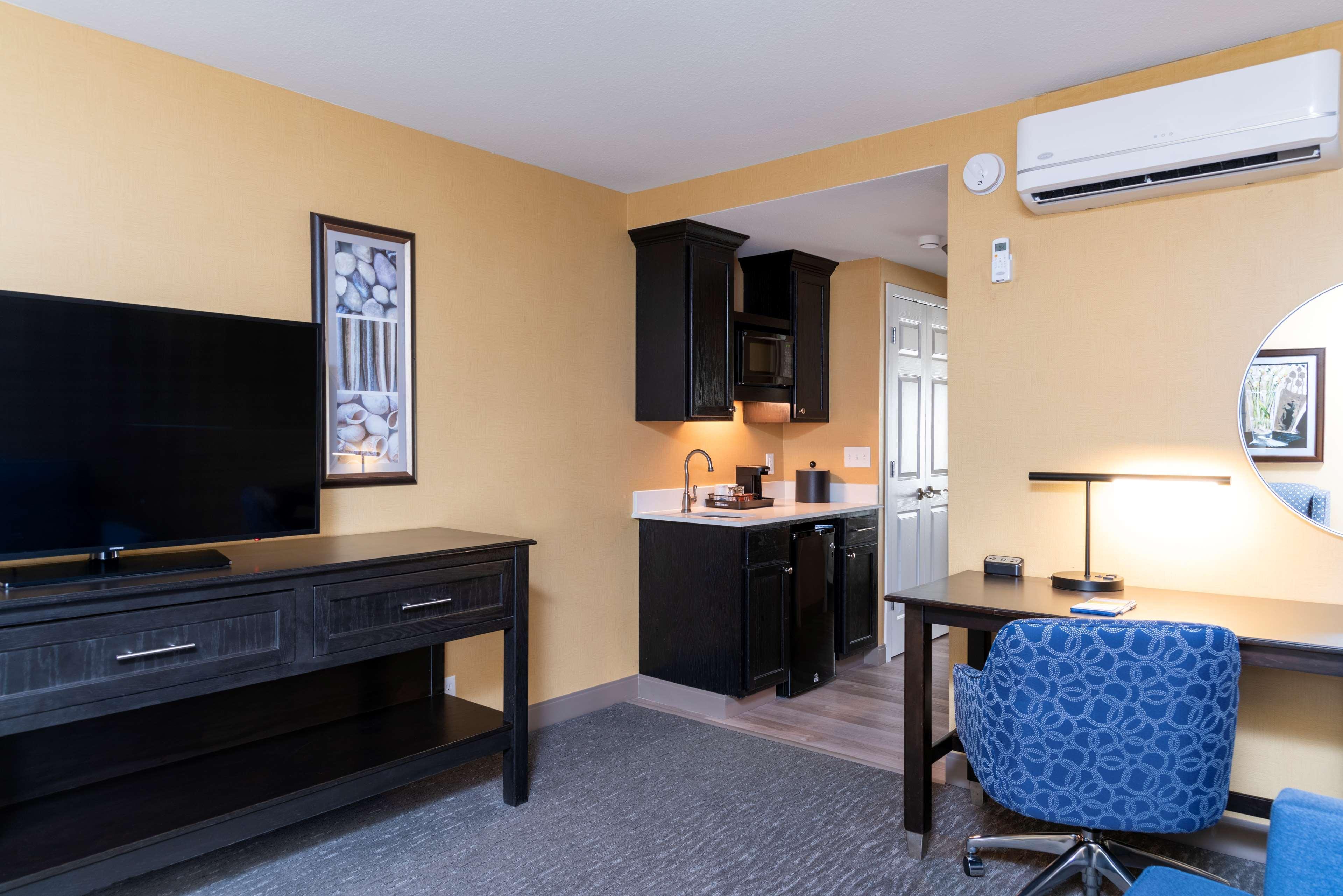 Hampton Inn Холънд Екстериор снимка