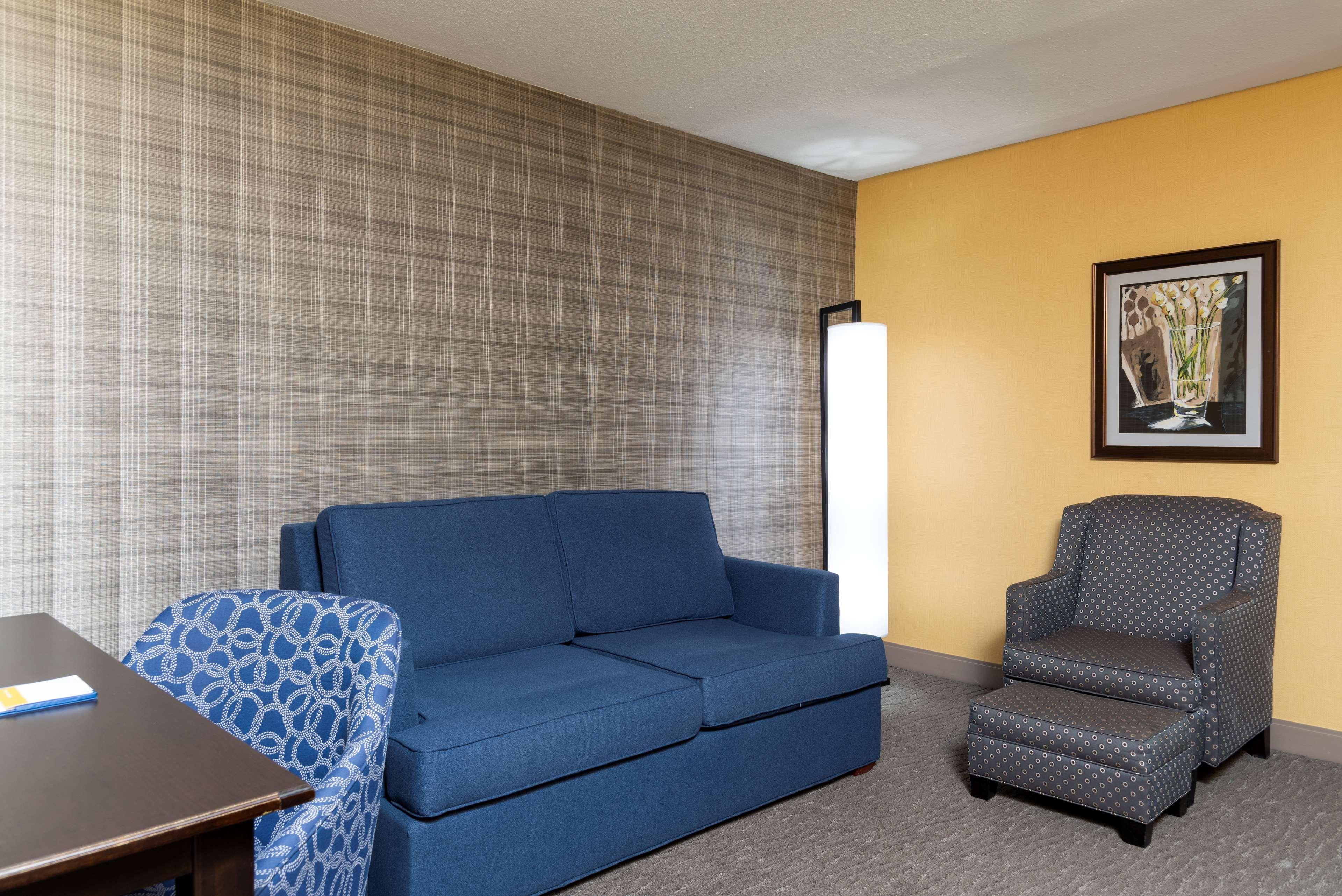 Hampton Inn Холънд Екстериор снимка