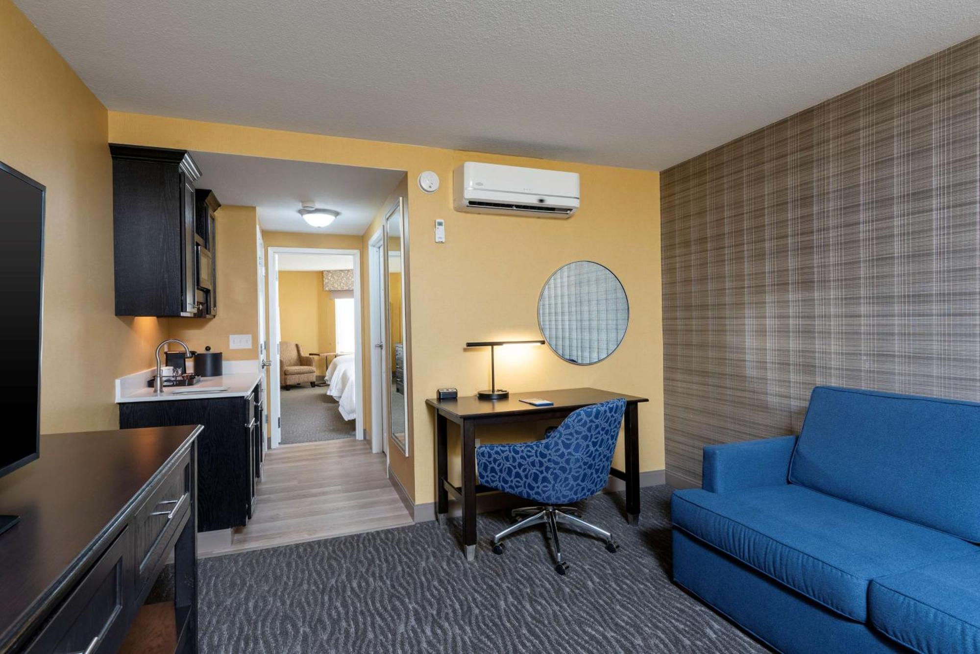 Hampton Inn Холънд Екстериор снимка